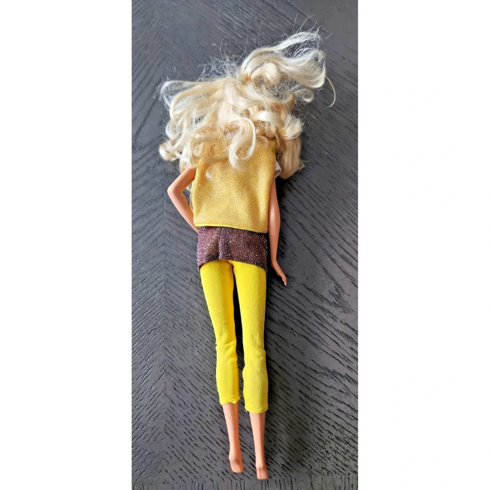 1999 Mattel Barbie - Purple Eye Shadow‎